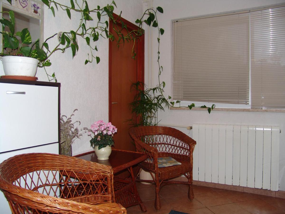 Apartments Bozica Krk Town Exterior photo